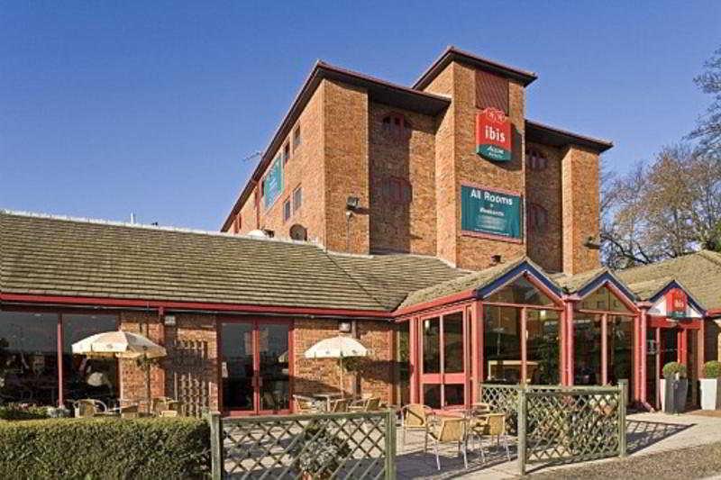 Hotel ibis London Luton Airport Exterior foto